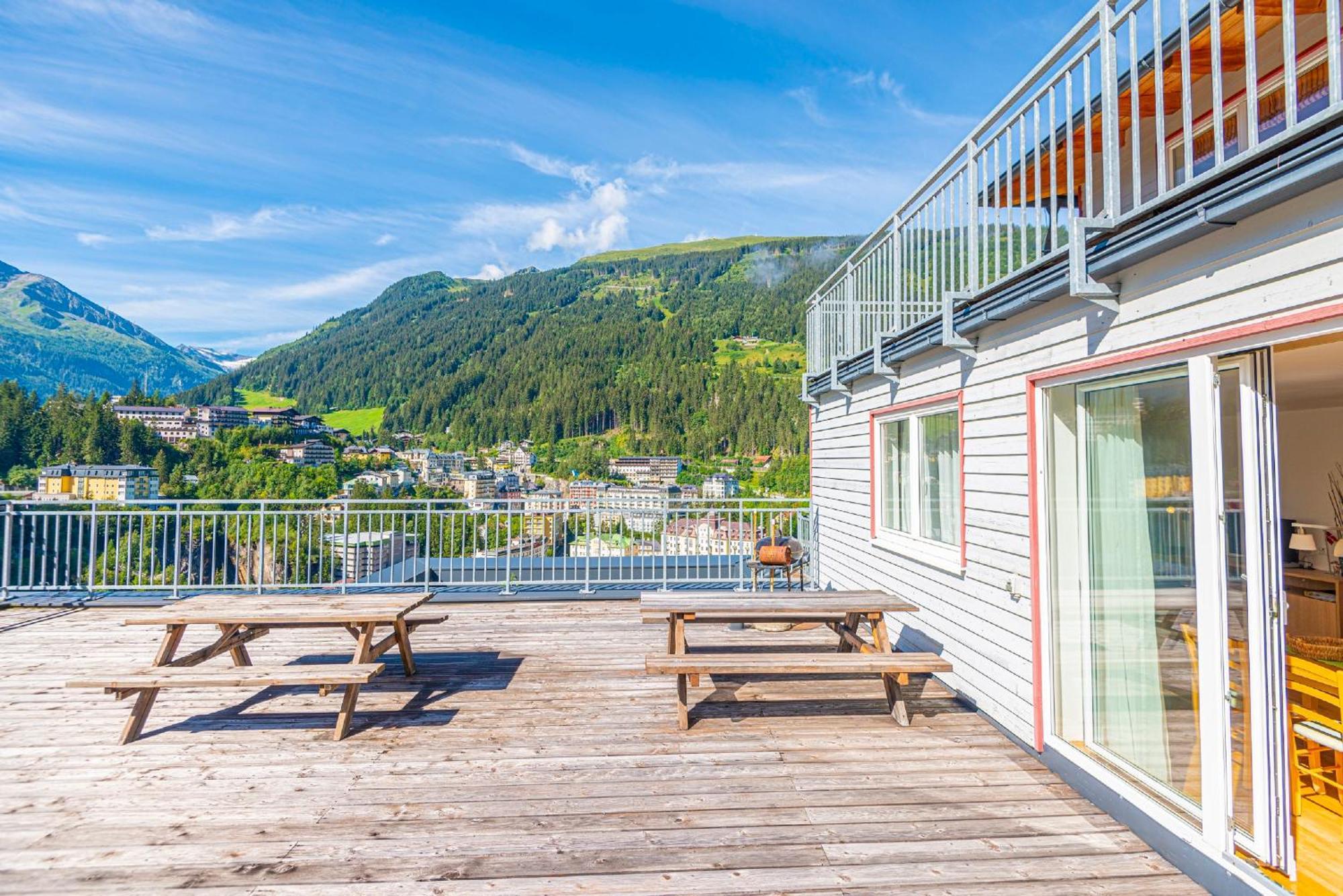 Panorama Spa Lodges Das.Schiller Bad Gastein Exterior photo