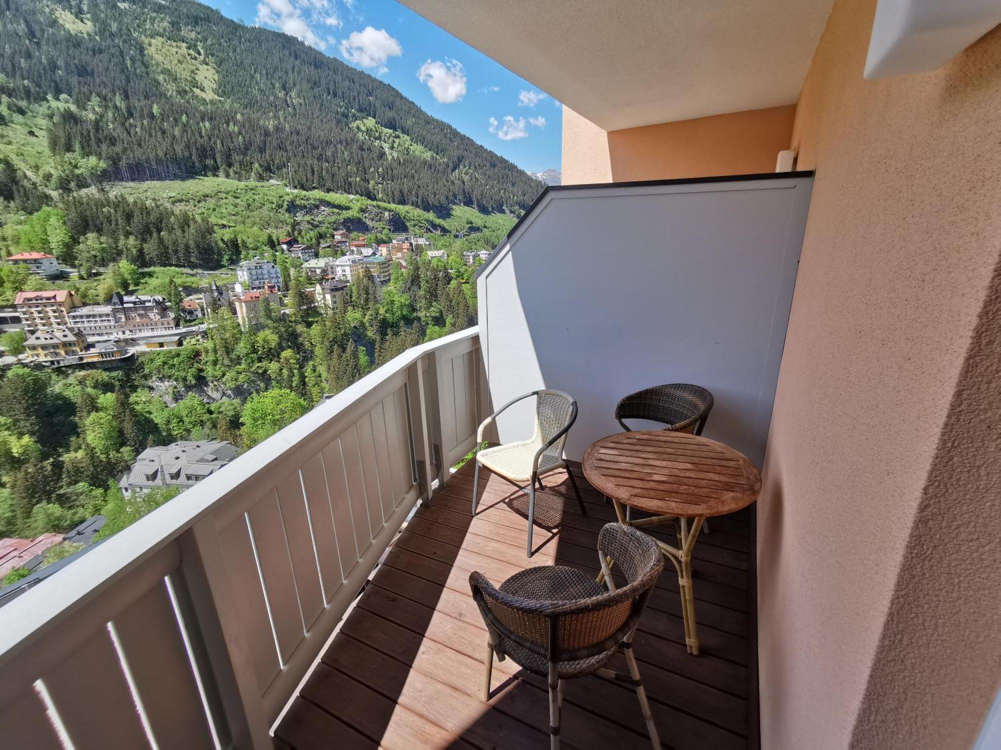 Panorama Spa Lodges Das.Schiller Bad Gastein Exterior photo
